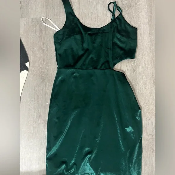Lulus | Dresses | Size Medium Dark Green Velvet Dress With Cut Out In The  Side | Poshmark